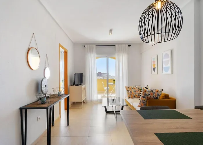 Modern 2 Bed In Torrievieja 公寓