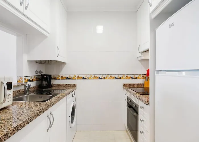 Modern 2 Bed In Torrievieja 公寓 *
