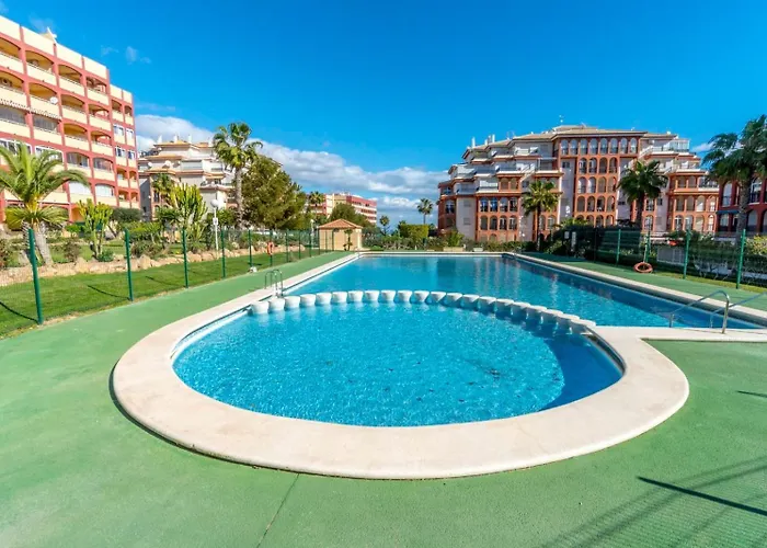 Modern 2 Bed In Torrievieja 公寓 *